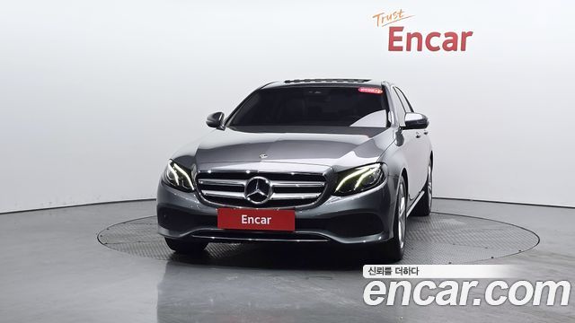 Mercedes-Benz E-Class W213 E200 Avantgarde - фото 1