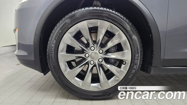 Tesla Model X Long Range - фото 3
