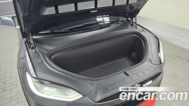 Tesla Model X Long Range - фото 4