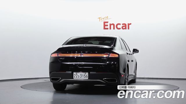 Lincoln MKZ Hybrid 2nd - фото 3