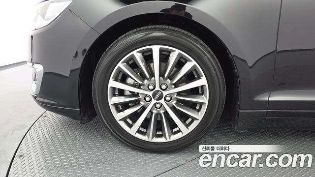 Lincoln MKZ Hybrid 2nd - фото 4