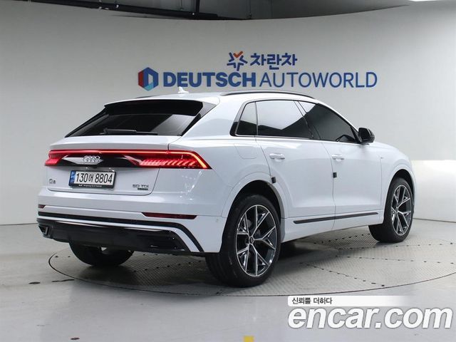 Audi Q8 50 TDI Quattro Premium - фото 1