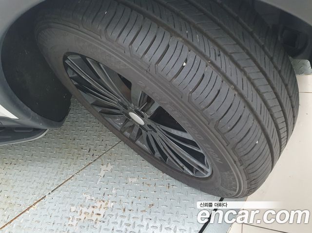 Land Rover Discovery 3.0 TD6 HSE Luxury - фото 4