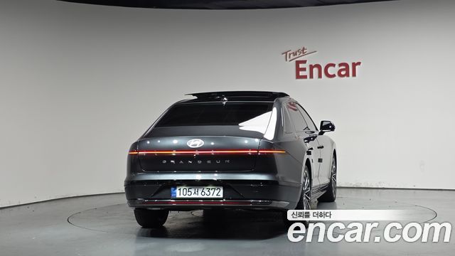 Hyundai Grandeur GN7, гибрид Calligraphy - фото 2
