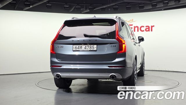 Volvo XC90 2-го поколения D5 Momentum - фото 3