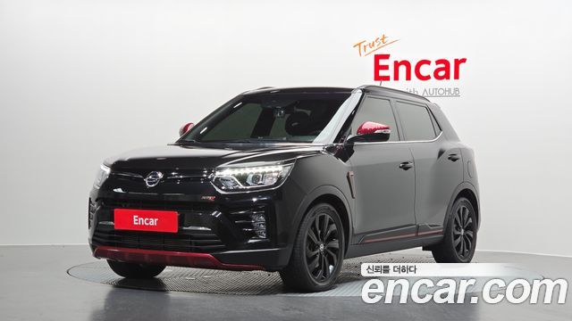 SsangYong Tivoli Gasoline 1.5 2WD R-PLUS Black - фото 0