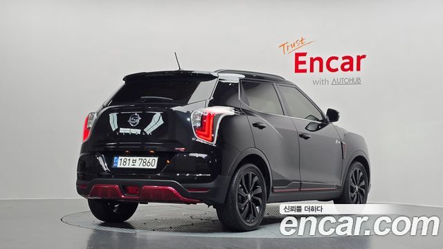 SsangYong Tivoli Gasoline 1.5 2WD R-PLUS Black - фото 1