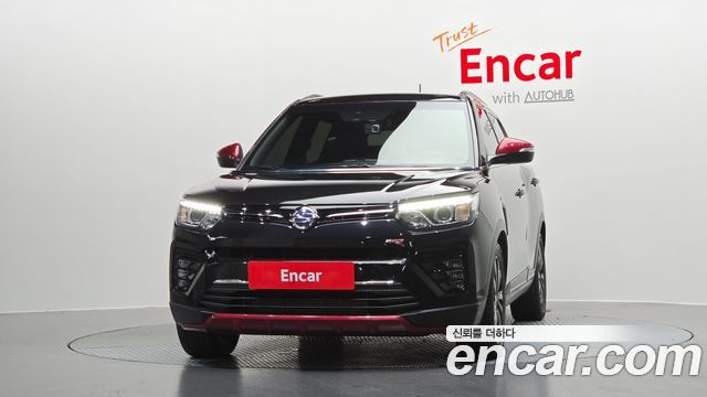 SsangYong Tivoli Gasoline 1.5 2WD R-PLUS Black - фото 2