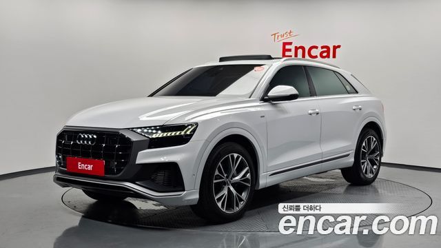 Audi Q8 50 TDI Quattro Premium - фото 0