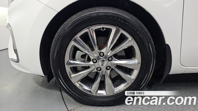 Kia Carnival Новый 9-Seater Noblesse Special - фото 4