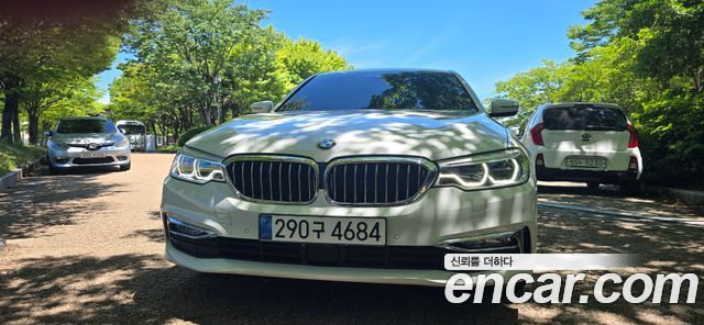 BMW 5-Series G30 520d Luxury Special Edition - фото 2