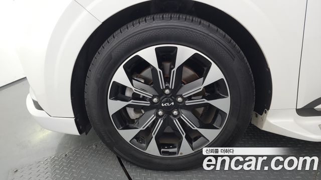 Kia Carnival 4-го поколения Gasoline 7-Seater Hi-Limousine Signature - фото 4