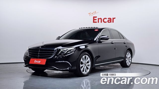 Mercedes-Benz E-Class W213 E220d Exclusive - фото 0