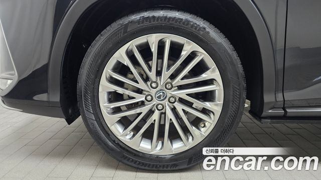 Lexus RX 450h 4-го поколения Executive - фото 3