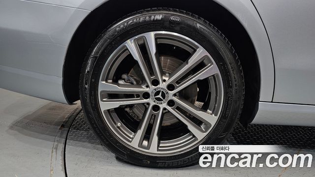 Mercedes-Benz E-Class W213 E350 4MATIC Avantgarde - фото 4