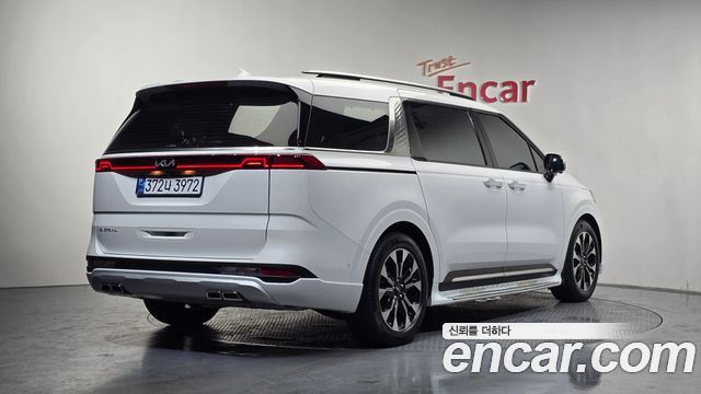 Kia Carnival 4-го поколения 7-Seater Signature - фото 1