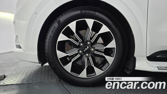 Kia Carnival 4-го поколения 7-Seater Signature - фото 4