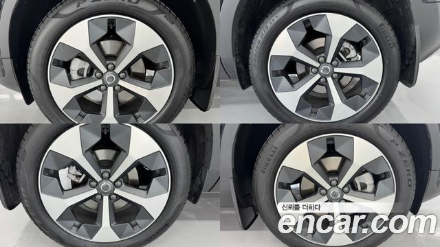 Volvo XC40 B4 Ultra Bright - фото 4