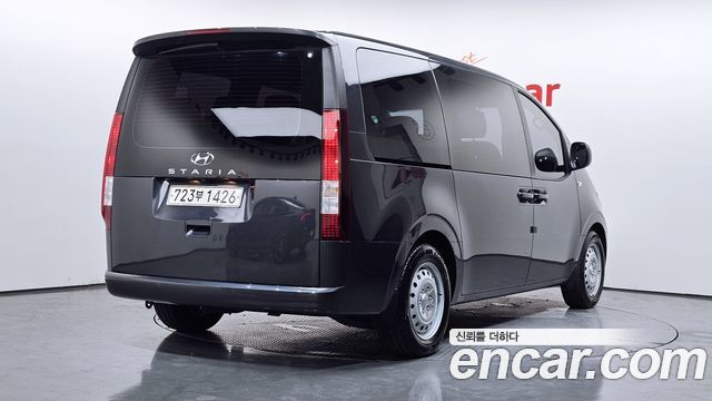 Hyundai Staria Tourer 11-Seater Smart - фото 1