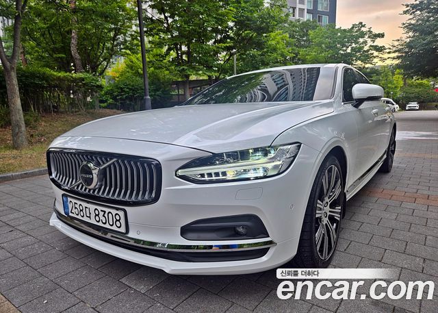 Volvo S90 B6 AWD Ultimate Bright - фото 1