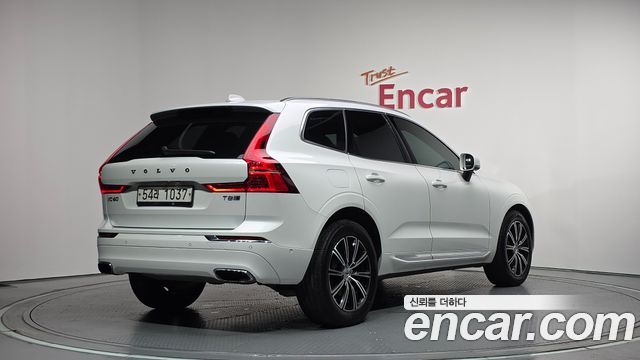 Volvo XC60 2-го поколения T8 Inscription - фото 1
