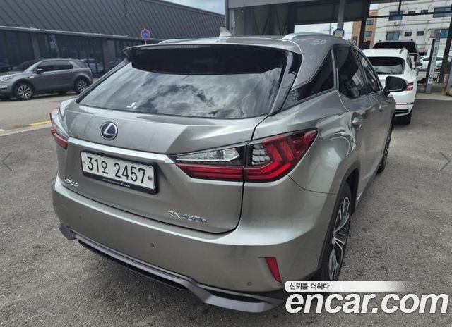 Lexus RX 4-го поколения Executive - фото 4