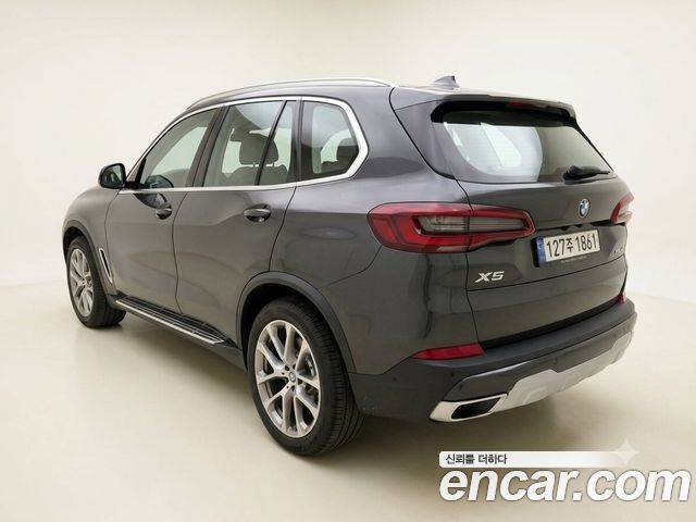 BMW X5 G05 xDrive 45e xLine - фото 3