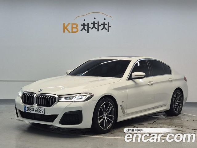 BMW 5-Series G30 520i M Sport - фото 0
