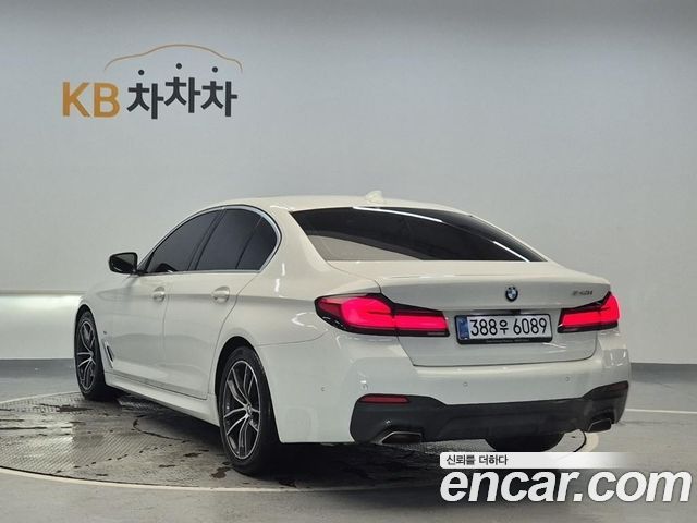 BMW 5-Series G30 520i M Sport - фото 1