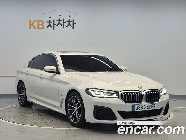BMW 5-Series G30 520i M Sport - фото 3