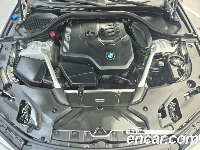 BMW 5-Series G30 520i M Sport - фото 4