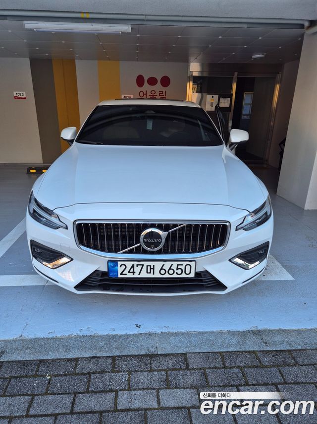 Volvo S60 3-го поколения B5 Ultimate Bright - фото 1