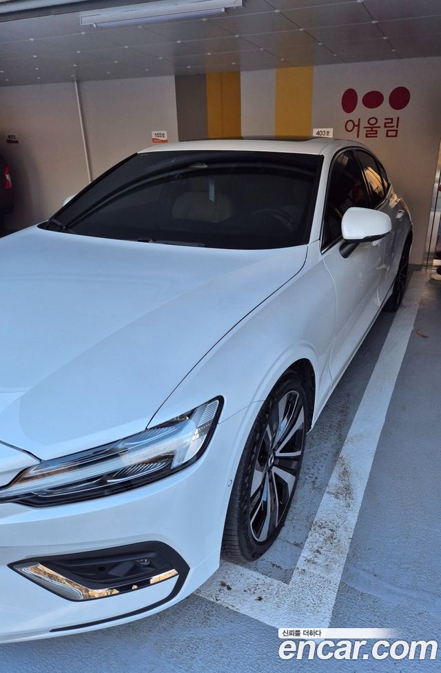 Volvo S60 3-го поколения B5 Ultimate Bright - фото 3