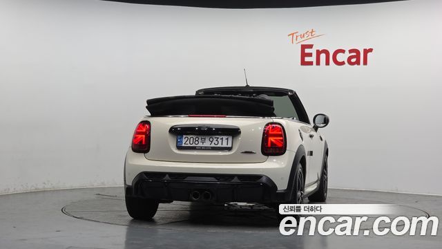 Mini Cooper Convertible S JCW 3rd - фото 2