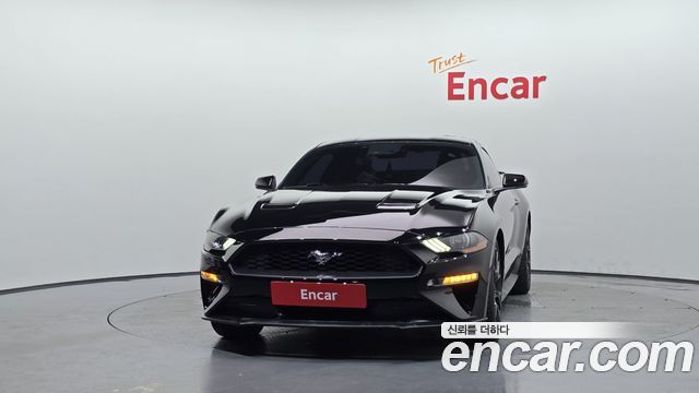 Ford Mustang Coupe - фото 2