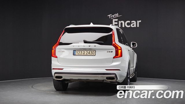 Volvo XC90 2-го поколения D5 Inscription - фото 3