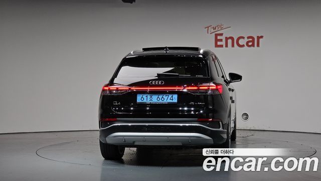 Audi Q4 e-Tron F4 45 Premium - фото 2