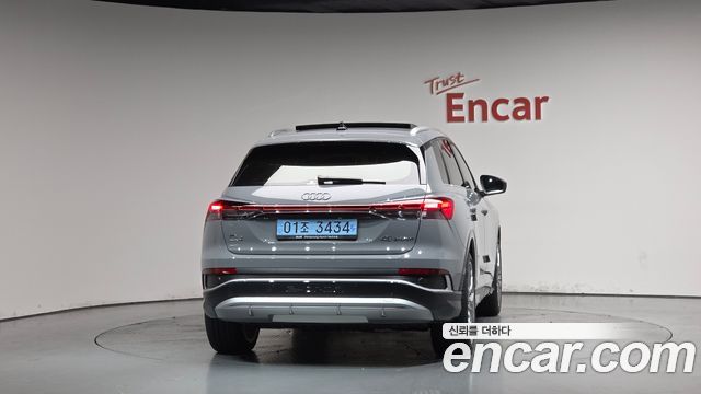 Audi Q4 e-Tron F4 45 Premium - фото 2