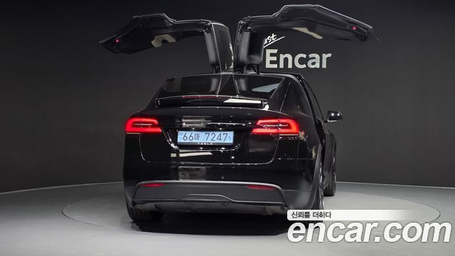 Tesla Model X AWD - фото 3