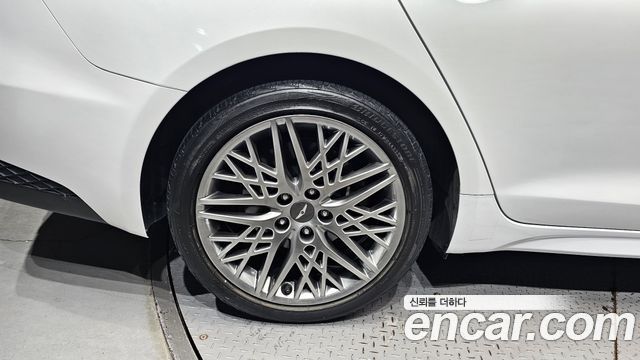 Genesis G70 Новый Gasoline 2.0T 2WD - фото 4