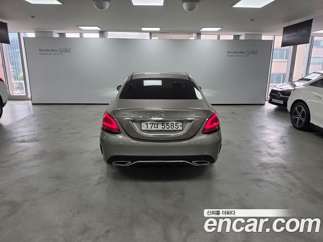 Mercedes-Benz C-Class W205 C220 d 4MATIC AMG Line - фото 3