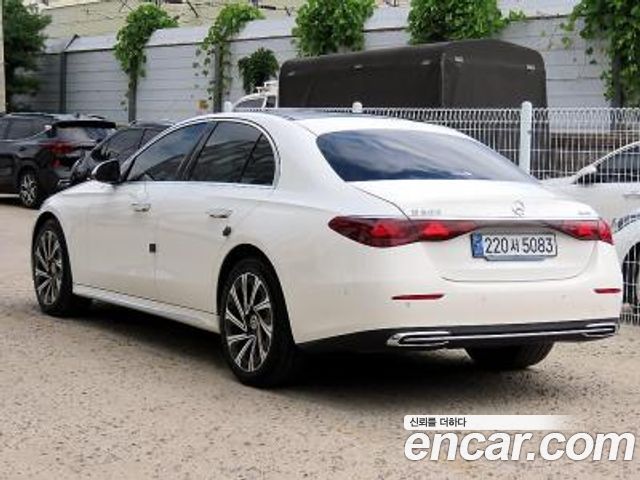 Mercedes-Benz E-Class W214 E300 4MATIC Exclusive - фото 2