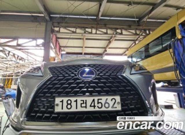 Lexus RX 4-го поколения Executive - фото 0
