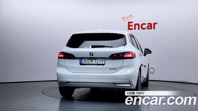 BMW 2 Series Active Tourer U06 220i Luxury - фото 3