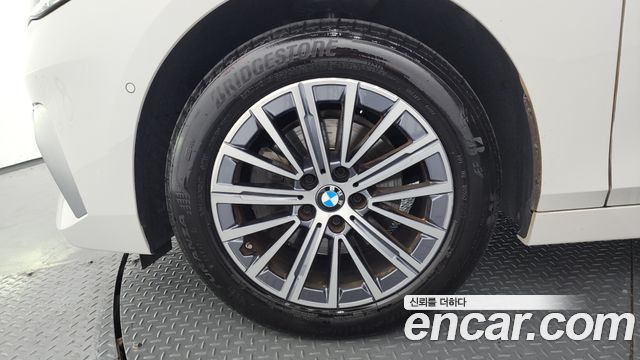 BMW 2 Series Active Tourer U06 220i Luxury - фото 4