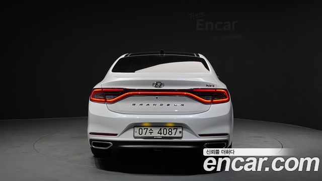 Hyundai Grandeur IG, гибрид Exclusive Special - фото 3