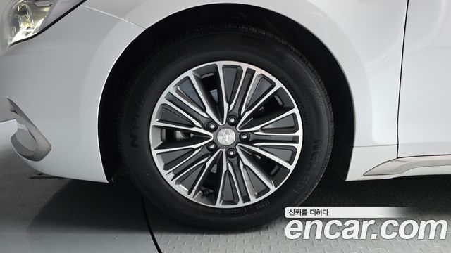 Hyundai Grandeur IG, гибрид Exclusive Special - фото 4