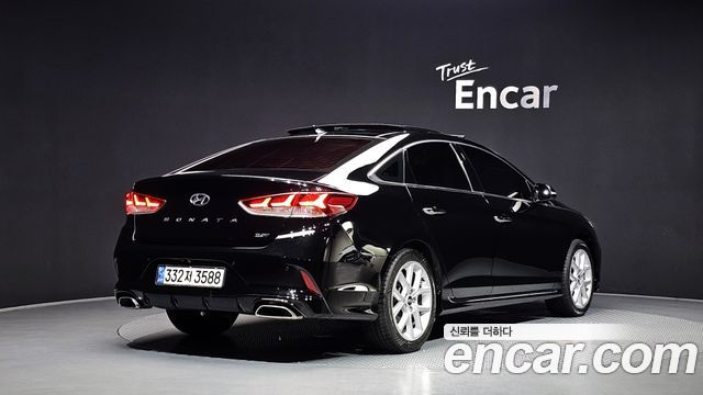 Hyundai Sonata 2.0 Turbo Exclusive - фото 1
