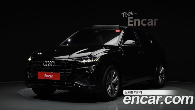 Audi Q8 55 TFSI Quattro Premium - фото 0