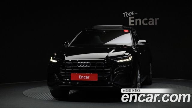 Audi Q8 55 TFSI Quattro Premium - фото 2